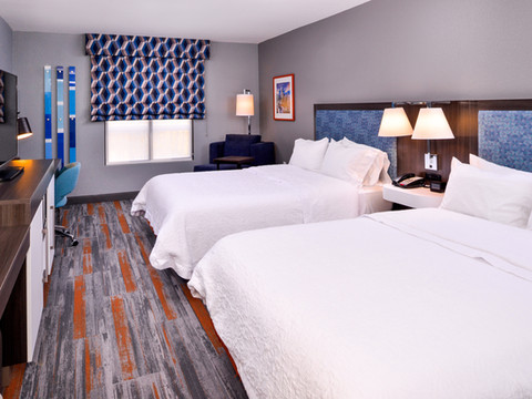 遗产公园欢朋酒店及套房 - 弗赖拉辛