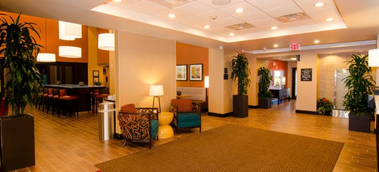 亨茨维尔欢朋酒店及套房(Hampton Inn & Suites Huntsville)图片