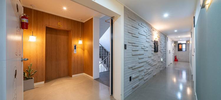 东宁猎犬酒店东宁杭南(Hound Hotel Tongyeong Hangnam Branch)图片