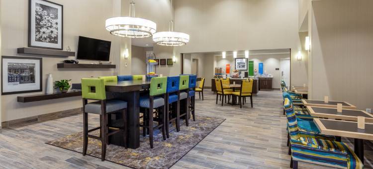 伯灵顿欢朋套房酒店(Hampton Inn & Suites Burlington)图片