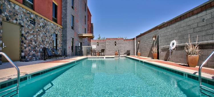 欢朋旅馆套房斯科特斯德说话棒(Hampton Inn & Suites Scottsdale at Talking Stick)图片