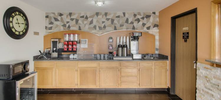 哈里森维尔美洲最佳价值套房酒店(Americas Best Value Inn and Suites Harrisonville)图片