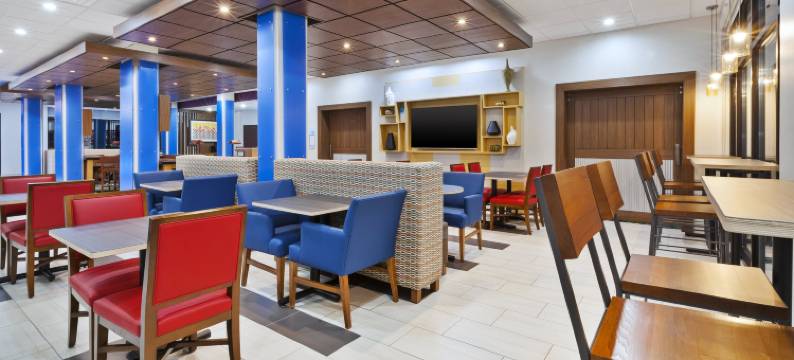 Holiday Inn Express & Suites PAINESVILLE - CONCORD by IHG图片