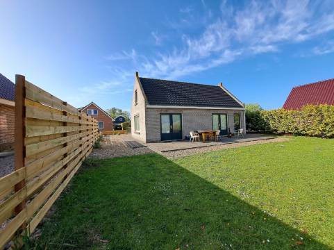 靠近Wadden海的舒适房子,配有洗碗机(Nice House with Dishwasher Near Wadden Sea)