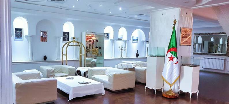 提希拉亚酒店(Hotel Raya Tichy)图片