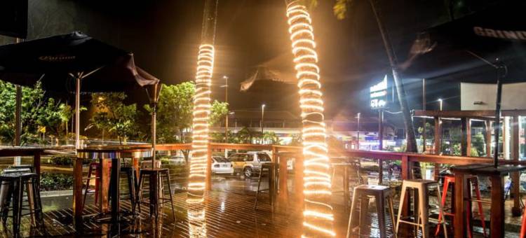 艾尔利基地海滩度假村 - 青年旅馆(Base Backpackers Airlie Beach)图片