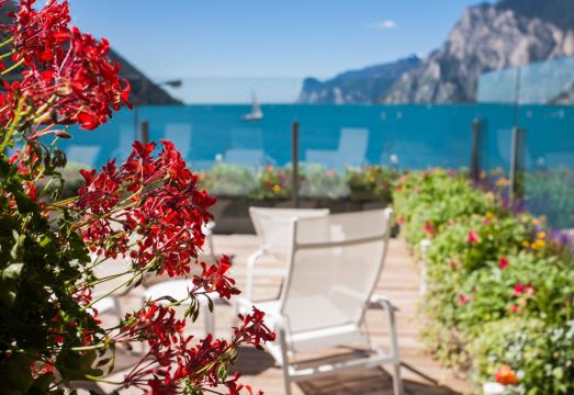 Hotel Lago di GardaHotel Overview