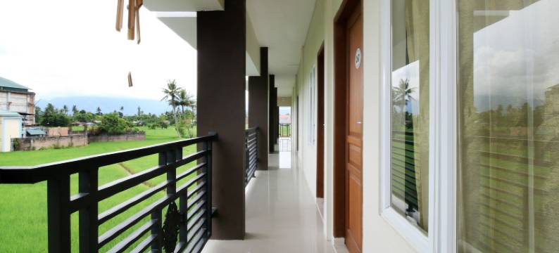 波拉玛斯住宅酒店(RedDoorz Plus Syariah at Polamas Andalas)图片