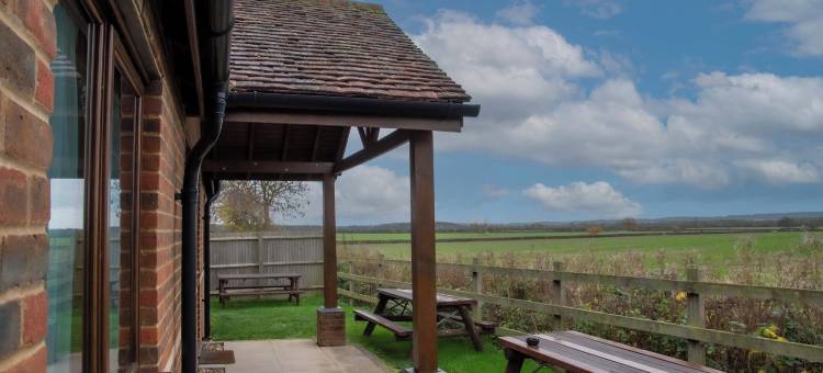 卡林顿阿姆斯酒店(The Carrington Arms)图片