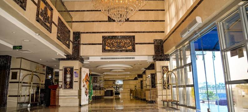 皇冠城酒店(Crown Town Hotel)图片