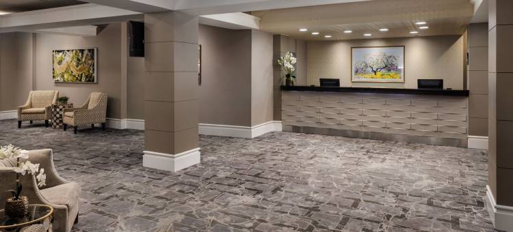 波默罗伊酒店及会议中心(Pomeroy Hotel & Conference Centre)图片