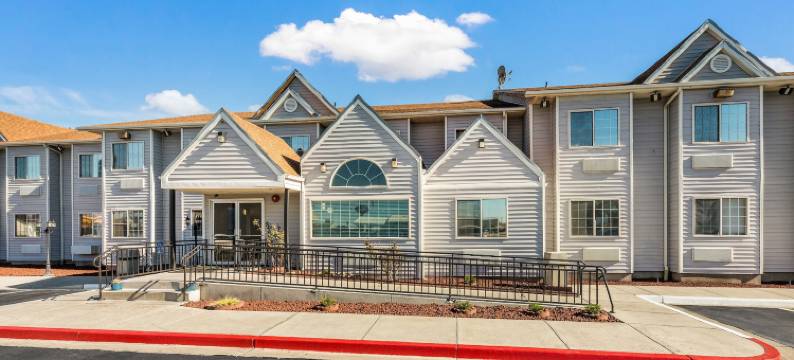 法伦NAS附近凯艺套房酒店(Quality Inn & Suites Near Nas Fallon)图片