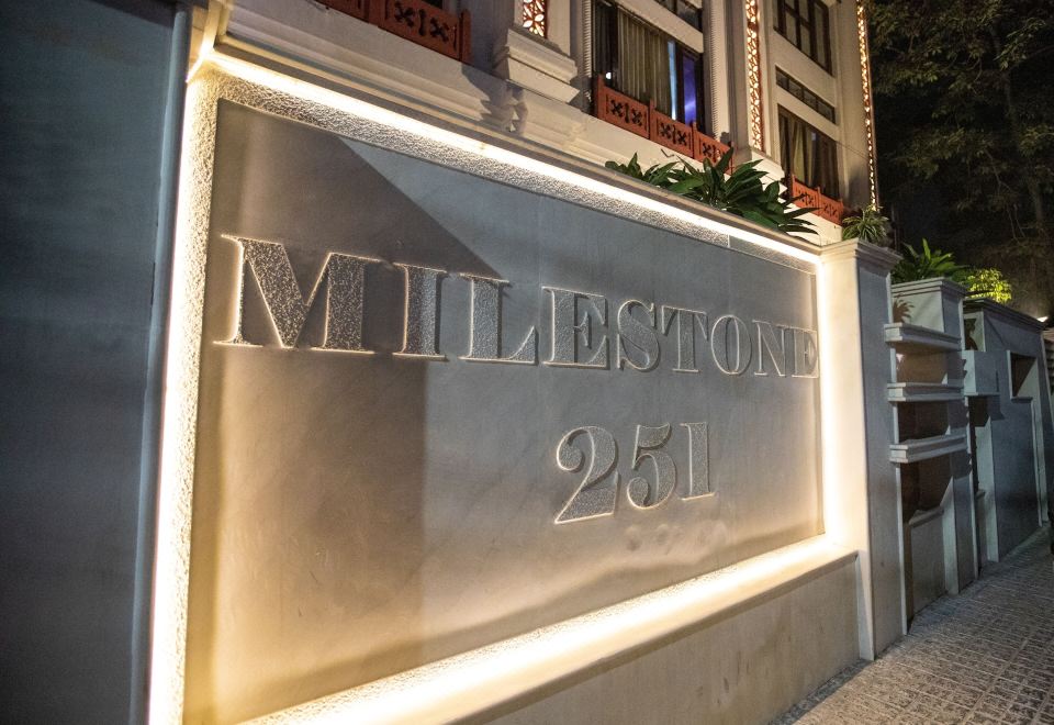 Milestone 251 Hotel Overview