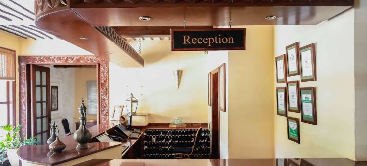 Sarovar Portico印度的苍鹭(The Heron by Sarovar Portico India)图片