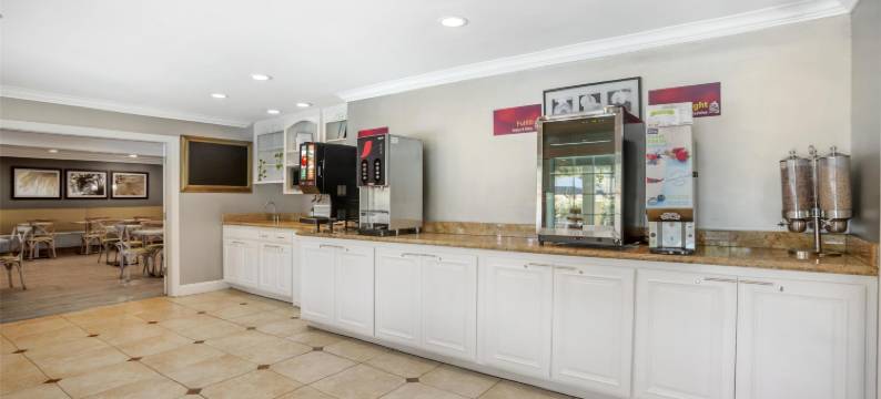 迪克森贝斯特韦斯特优质酒店(Best Western Plus Dixon Davis)图片