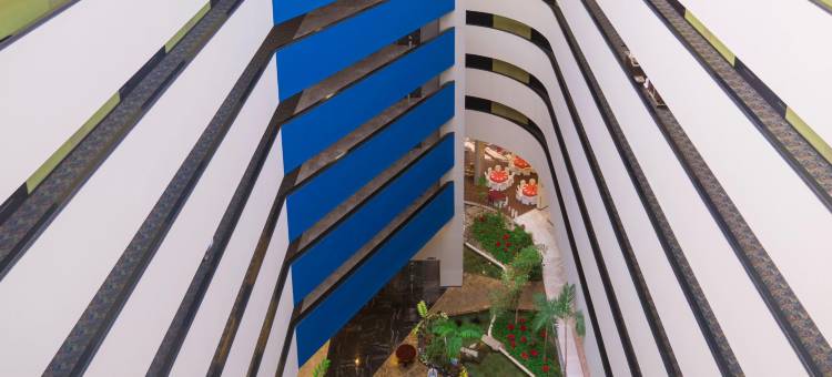 方迪多拉蒙特雷公园假日酒店(Holiday Inn Monterrey-Parque Fundidora)图片