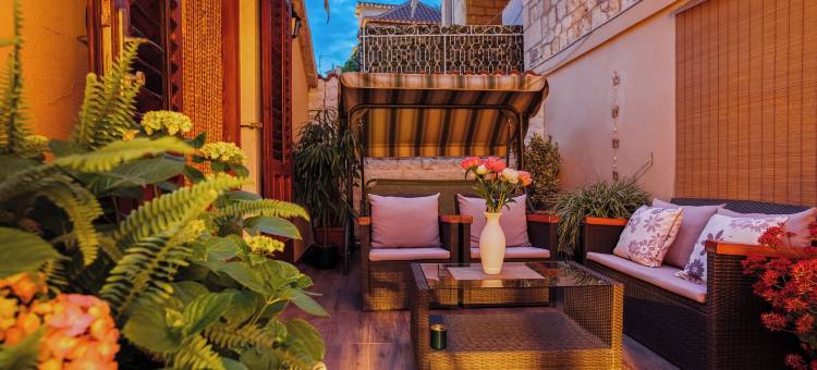 特罗吉尔之星别墅(Old Town Villa Trogir Stars with Free Parking)图片