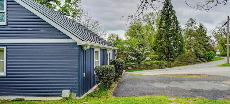 远足、品酒和探索：迷人的沃特福德小屋！(Hike, Sip and Explore Charming Waterford Cottage!)图片