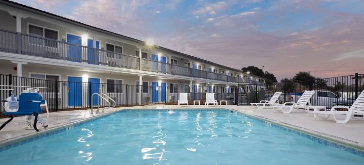 温德姆戴斯酒店-阿罗约格兰德/皮斯莫海滩(Days Inn by Wyndham Arroyo Grande/Pismo Beach)图片