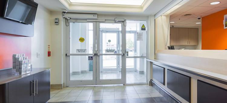 莫特尔6号汽车旅馆 - 多伦多东 - 惠特比(Motel 6 Whitby, on - Toronto East)图片