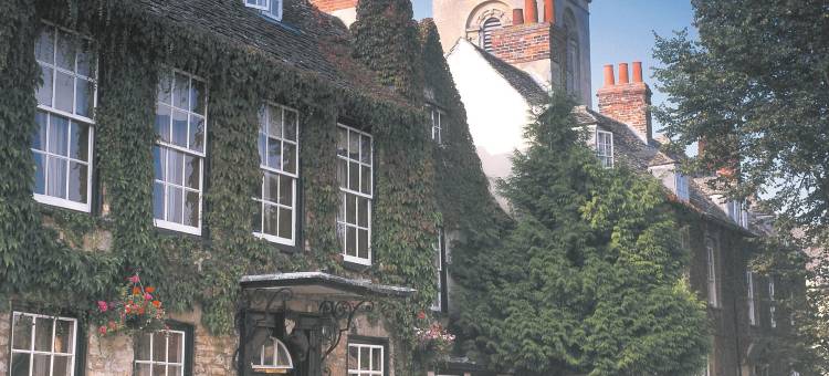 麦克唐纳德大熊酒店(Macdonald Bear Hotel)图片