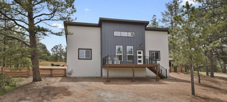 现代化的Due Southwest(Modern Due Southwest)图片