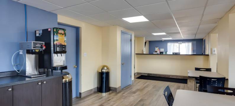 I-80 旅馆及套房(I-80 Inn & Suites)图片