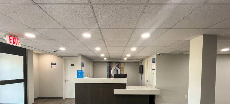 开间 6 罗克福德, 伊利诺伊州 – RFD 机场(Studio 6 Rockford, IL – RFD Airport)图片
