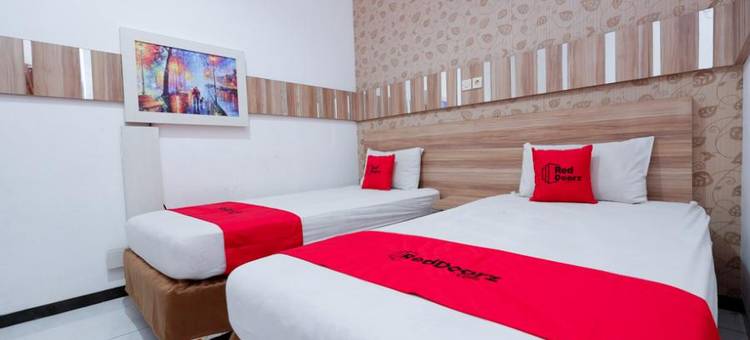 红门酒店-近新邦利马区(RedDoorz Near Plaza Simpang Lima)图片