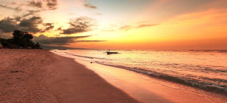 Urbanview Hotel Medio Inn Palu by RedDoorz图片