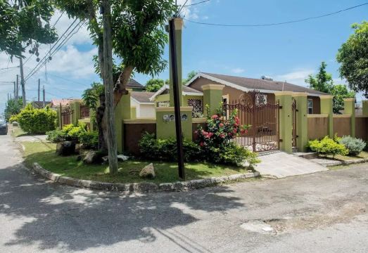 MONTEGO BAY ISLAND HOME- NEAR BEACH,SHOPPING,ENTERTAINMENT Hotel Overview