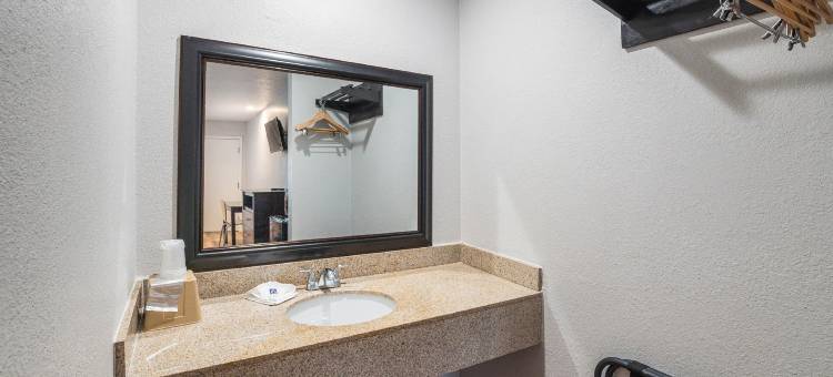 6 号汽车旅馆德克萨斯达拉斯(Motel 6 Dallas, TX)图片