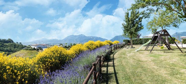 Country House in Marche with Pool & Views图片