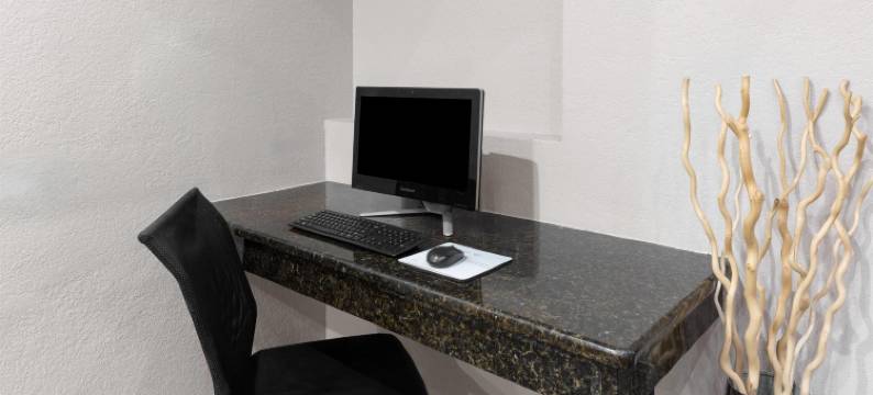 圣安东尼奥-阿拉莫多姆地区速8酒店(Super 8 by Wyndham San Antonio/Alamodome Area)图片