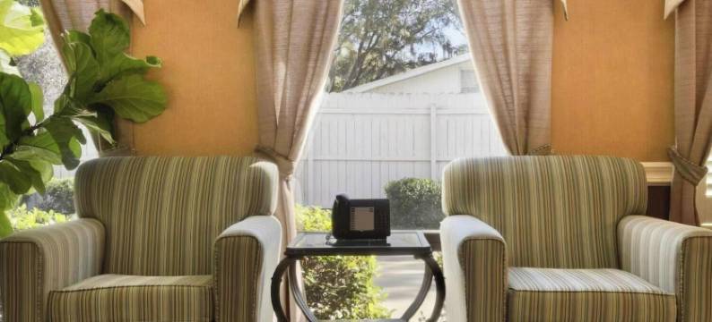 沃尔顿堡滩玛丽埃斯特贝蒙特套房酒店(Townhouse Fort Walton Beach Hurlburt Field)图片