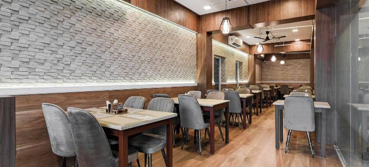 Fabhotel 克莱夫丽晶洛夫洛克(FabHotel Seventy Seven)图片