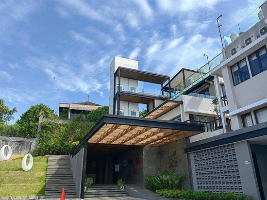 布吉特杰亚住宅及公寓