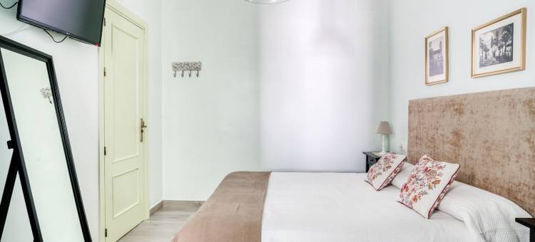Holiday Home in La Campana with Roofed Terrace图片