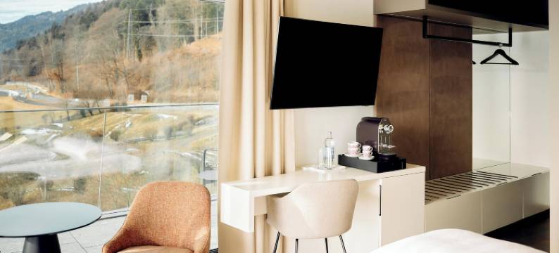 TAUROA 舒恩伯格霍夫斯皮尔贝格(WIEDERERÖFFNUNG - Tauroa Schönberghof Spielberg)图片