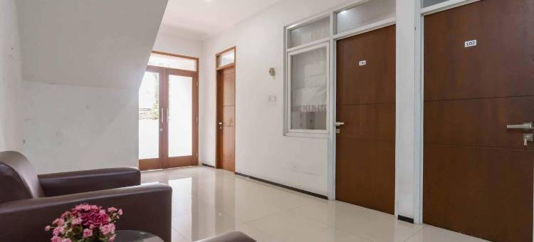 Aimer Guest House Syariah Mitra RedDoorz图片