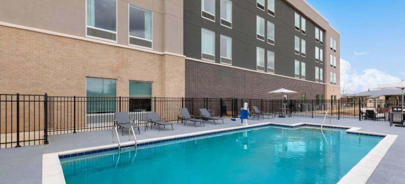 拉昆塔温德姆酒店及套房阿森斯I-65(La Quinta Inn & Suites by Wyndham Athens I-65)图片