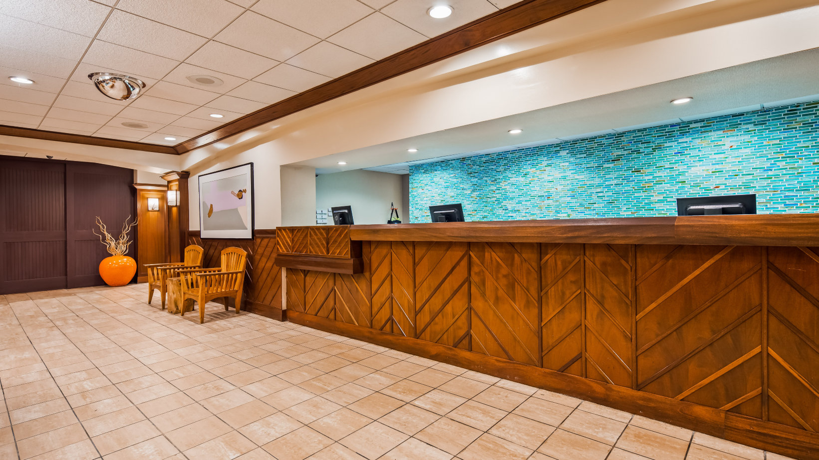 Airport Honolulu HotelHotel Overview