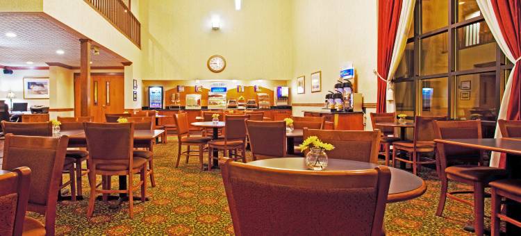 Candlewood Suites 大急流城机场(Candlewood Suites Grand Rapids Airport)图片