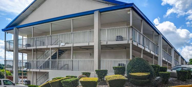 亚特兰大钱布利塔克6号汽车旅馆(Motel 6 Atlanta, GA)图片