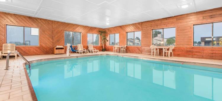 奥塔姆瓦速8酒店(Super 8 by Wyndham Ottumwa)图片