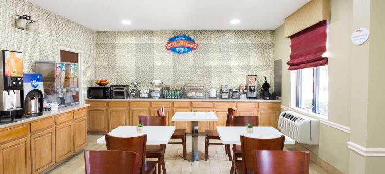 萨凡纳/加登城美吟酒店(Baymont by Wyndham Savannah/Garden City)图片