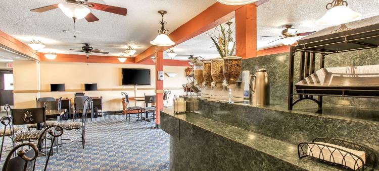 克林顿布伦特伍德旅馆(Brentwood Inn Clinton)图片
