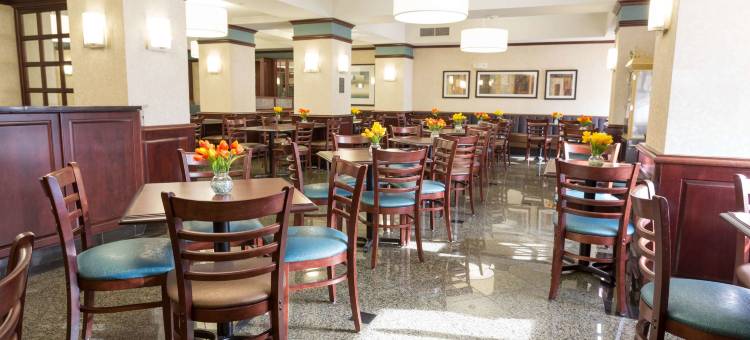 特洛伊酒店与套房(Troy Inn & Suites)图片