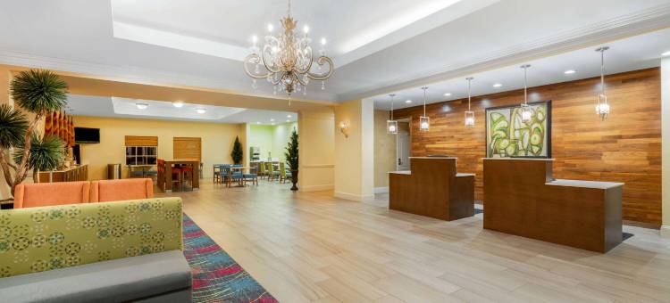 温德姆旗下拉昆塔温德姆酒店套房-布鲁萨尔-拉斐特地区(La Quinta Inn & Suites by Wyndham Broussard - Lafayette Area)图片