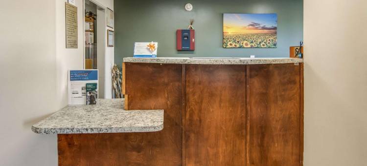 罗德威套房旅馆(Rodeway Inn & Suites)图片